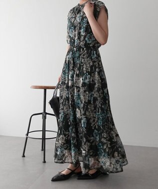 YECCA VECCA 【追加生産】フラワー柄シアープリーツワンピース Ivory