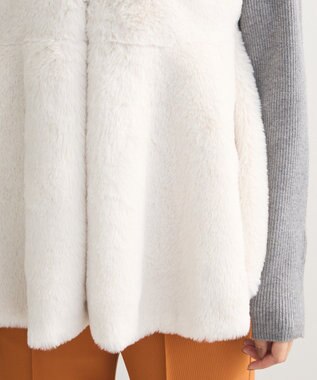 Green Parks ・ＥＬＥＮＣＡＲＥ　ＤＵＥペプラムフェイクファーベス Ivory