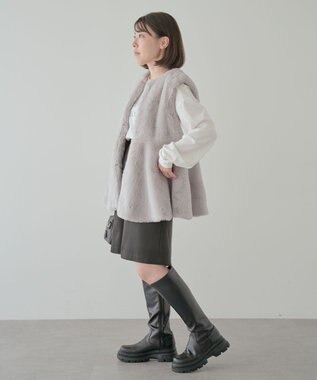 Green Parks ・ＥＬＥＮＣＡＲＥ　ＤＵＥペプラムフェイクファーベス Gray Beige