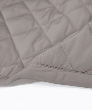 Tiaclasse L コンパクトなシルエットのキルティングショートコート グレージュ