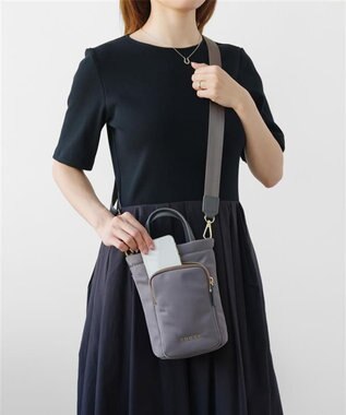 TOCCA COLLIS NYLON MULTIBAG マルチバッグ ライトグレー系