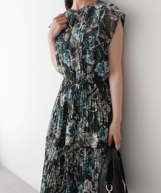 YECCA VECCA 【追加生産】フラワー柄シアープリーツワンピース Ivory