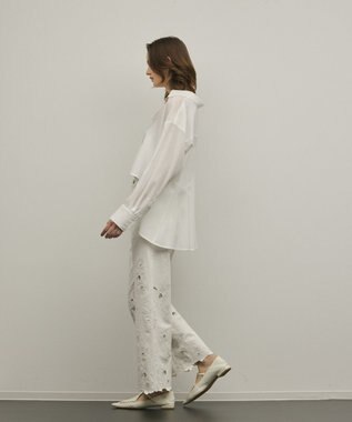 GRACE CONTINENTAL カットワークフレアパンツ ホワイト