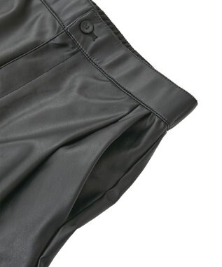 AMERICAN HOLIC フェイクレザーハーフパンツ Black