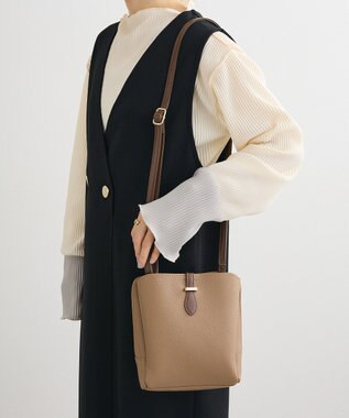 Green Parks ａｎｄｍｉｋｋａ．三層ミニショルダーバック