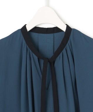 ICB 【接触冷感・洗える】BackSatinAmunzen ナロータイブラウス ダルブルー系