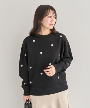 Green Parks ・ｓｗｉｎｇ　ｂｙ　デイジー刺繍スウェット