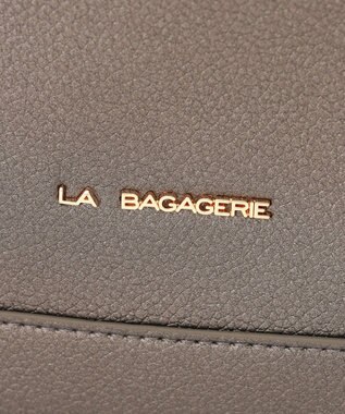 LA BAGAGERIE フロント金具デイリーリュック ガンメタリック