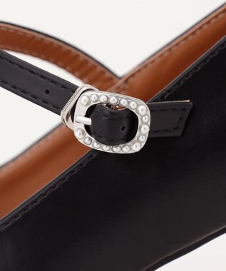 ICB パールバックル ポインテッドパンプス ブラック系