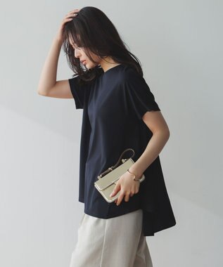 UNFILO 【一部店舗限定カラー】BEAUTY FORM-T フレアTシャツ