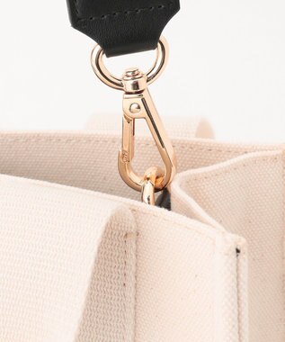 TOCCA 【WEB＆一部店舗限定】DANCING TOCCA SQUARETOTE トートバッグ アイボリー系