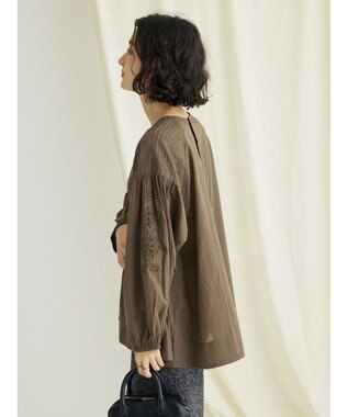 CRAFT STANDARD BOUTIQUE モチーフ刺繍ピンタックブラウス Khaki
