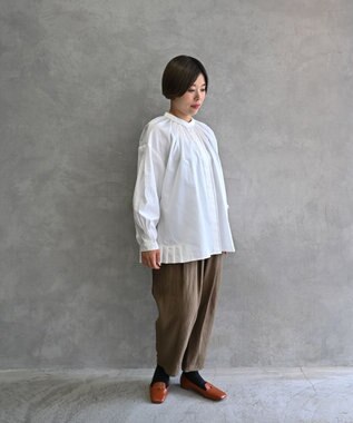 muuc 〈オーガニックコットン〉〈コットンブロード生地〉〈カラーにより異なる生地〉〈通年着られる〉コットン裾プリーツ ブラウス ホワイト