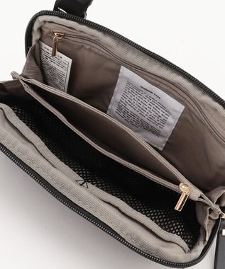 LA BAGAGERIE 【maison vert】 【撥水】撥水ナイロン多機能ポシェット ブラック