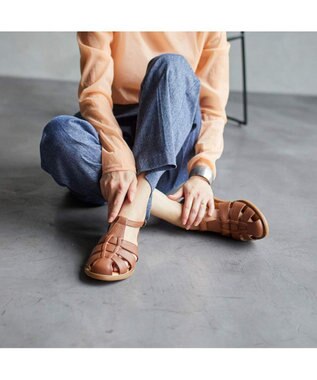 ing <ing>【WEB限定】グルカフラットサンダル ブラウン