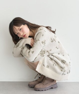 earth music&ecology フラワージャガードラメシャギーカーディガン Ivory