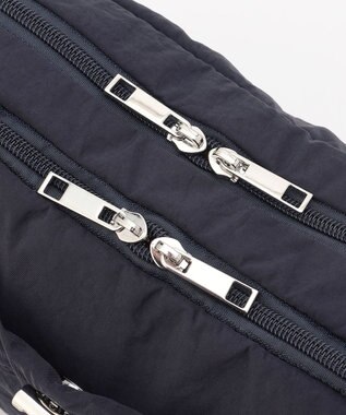 LA BAGAGERIE 【MONICA】クリンクルナイロン　ドロストショルダーバッグ ネイビー