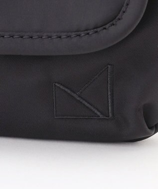 LA BAGAGERIE 【maison vert】 【撥水】撥水ナイロン多機能ポシェット ブラック