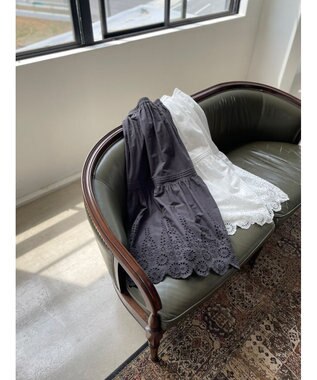 Feroux 【洗える】刺繍ティアード スカート グレー系