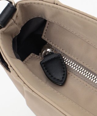 Y'SACCS ナイロン×リサイクルレザー　ホック2WAYトート　Sサイズ グレージュ