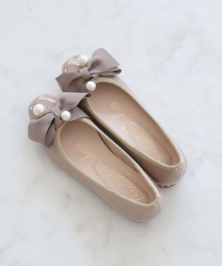 Bridget Birkin 【Bridget Birkin】ビッグパールリボンフラットシューズ ベージュエナメル