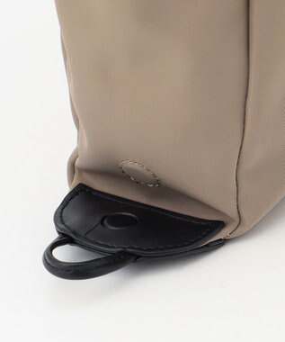 Y'SACCS ナイロン×リサイクルレザー　ホック2WAYトート　Sサイズ グレージュ