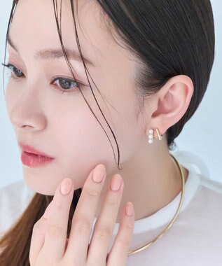 Phoebe <オンワード限定セット>ダブルデコレイトパールライトフィットイヤリング×フォーマルパールビジューハーフブローチ ゴールド