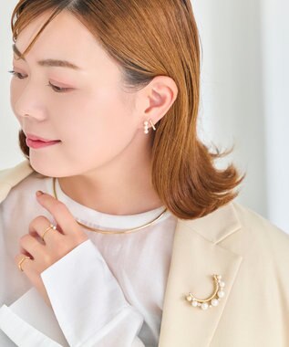 Phoebe <オンワード限定セット>ダブルデコレイトパールライトフィットイヤリング×フォーマルパールビジューハーフブローチ ゴールド