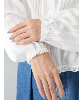 earth music&ecology ピンタックフリルブラウス Off White