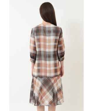 DAKS ビッグトランスチェックシフォンワンピース ベージュ