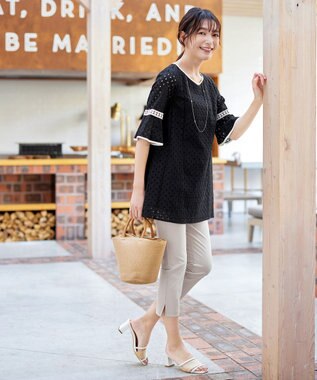 Tiaclasse 【小倉優子さん着用・洗える】パンチングレース配色チュニック ブラック×オフホワイト