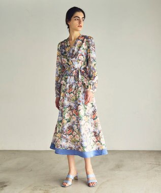 GRACE CONTINENTAL グラデフラワープリントトップ サックス