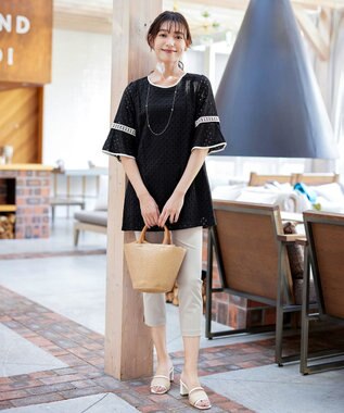 Tiaclasse 【小倉優子さん着用・洗える】パンチングレース配色チュニック ブラック×オフホワイト