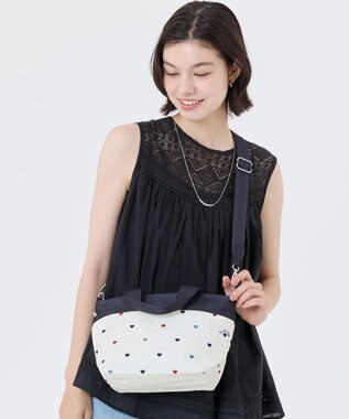 LeSportsac SMALL BUCKET TOTE/トリコロールハートエンブロイダリー