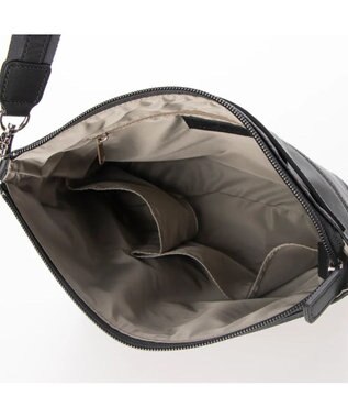 PELLE BORSA ミドルサイズショルダー Cheers チアーズ 4685 ブラック