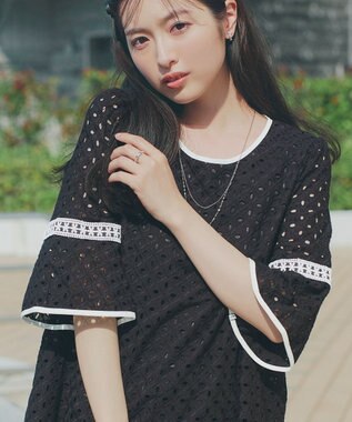 Tiaclasse パンチングレース配色チュニック ブラック×オフホワイト