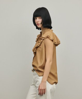 GRACE CONTINENTAL フリルスキッパーブラウス キャメル