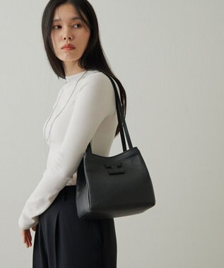 IACUCCI 【再予約スタート】センティエーロ ミニトート CERVO ブラック