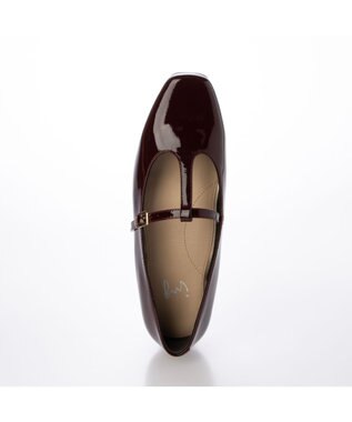 ing <ing>Tストラップパンプス ワインエナメル