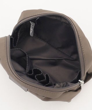 Y'SACCS 【ナイロンタフタ】トラベルポーチ ベージュ系その他