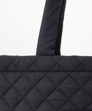 LA BAGAGERIE 【LA BAGAGERIE×HELLO KITTY】リボンチャーム付き　キルティングトート ブラック