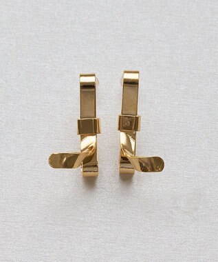 Phoebe ニュアンスリボンピアス　ゴールド ゴールド