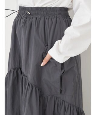 earth music&ecology ドロストテックスカート Charcoal Gray