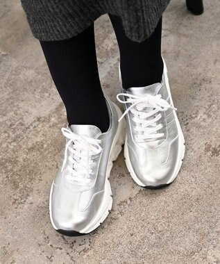 Pointer 日本製 本革 穴開きソールスニーカー シルバー