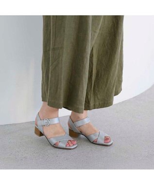 ing <ing>【WEB限定】【3E】ストラップクロスサンダル シルバーメタリック