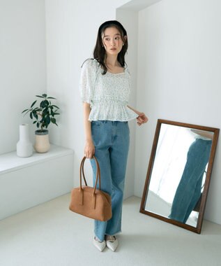 earth music&ecology フラワー刺繍フリルヘムブラウス Ivory