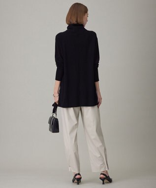 ICB 【洗える】 ライトフェイクレザー バレルパンツ トープ系