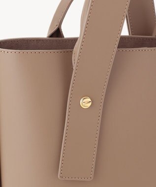 BEIGE， MARY AL TERNA / BOW Taupe