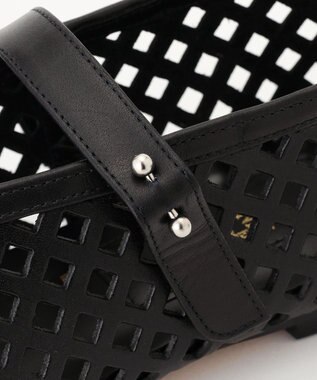 BEIGE， 【一部店舗限定】HENRI EN VARGO / MATHILDE パンチングレザーメリージェーン Black