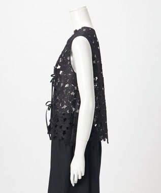 23区 【GOLD LABEL/見上愛さん着用】エンブロイダリーレース ジレ ブラック系